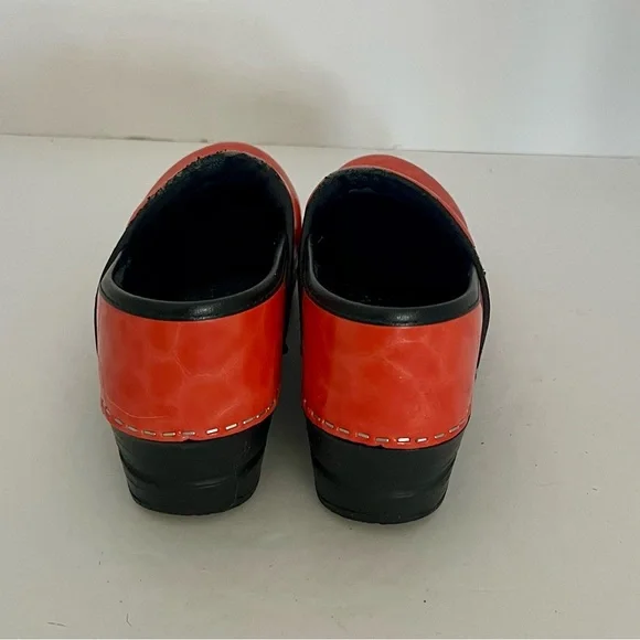 Sanita Professional Danish Clog Womens Size 35 Red Slip On size 5 - Picture 4 of 7